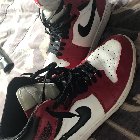 Jordan 1 Chicago - Picture 3 of 3